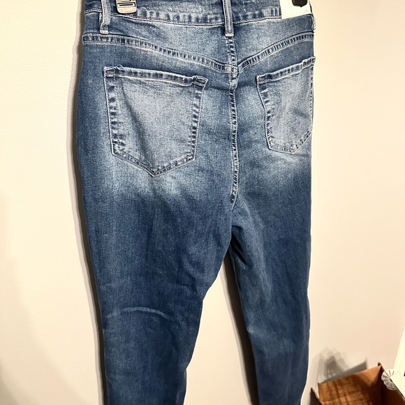 YMI Ripped Jeans actually Size 11 - Picture 4 of 5